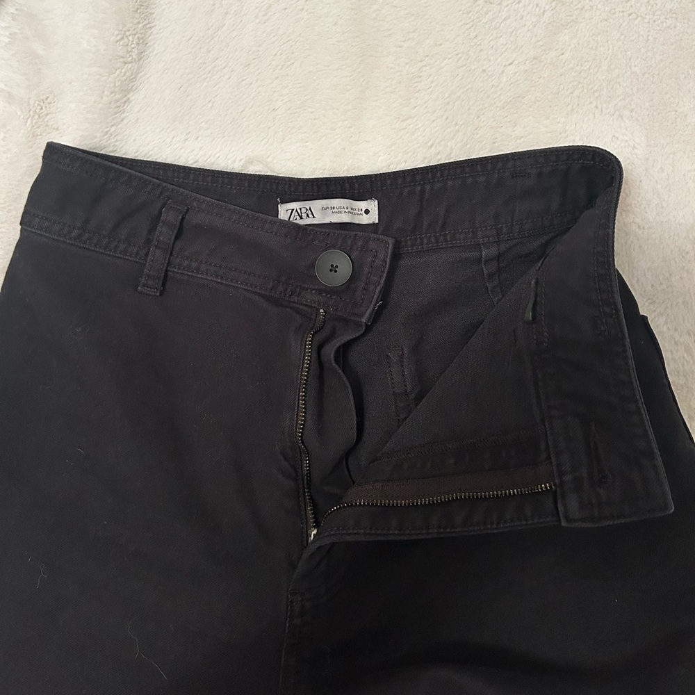 Black Zara straight leg jeans